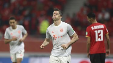 Robert Lewandowski celebra tras anotar el segundo gol del Bayern Múnich en la victoria 2-0 ante Al Ahly de Egipto en la semifinal del Mundial de Clubes, el lunes 8 de febrero de 2021.&nbsp;