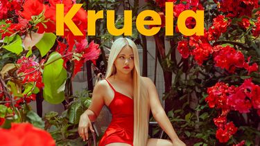 La cantautora Kat Deluna presenta el tema Kruela.