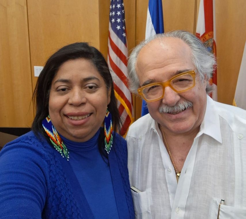 Anexa Alfred Cunningham, demócrata nicaragüense y líder indígena junto con Asdrúbal Aguiar, jurista, político y escritor venezolano.&nbsp;