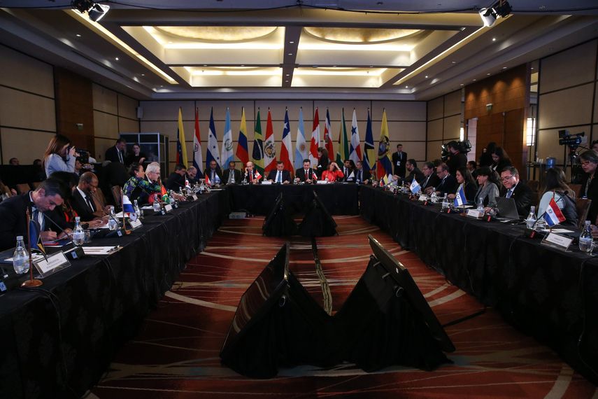 La reunión de este lunes del Grupo de Lima tendrá la participación de los cancilleres de Argentina, Jorge Faurie; Brasil, Ernesto Araújo; Canadá, Christya Freeland; Colombia, Carlos Holmes Trujillo; Costa Rica, Manuel Ventura, y Perú, Néstor Popolizio.