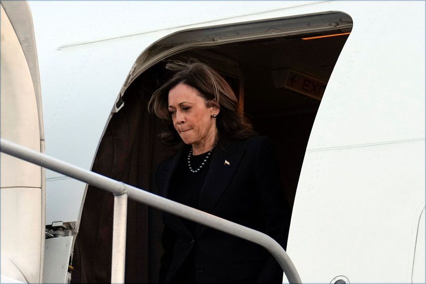 Kamala Harris al arribar al aeropuerto LaGuardia, en Nueva York. &nbsp;