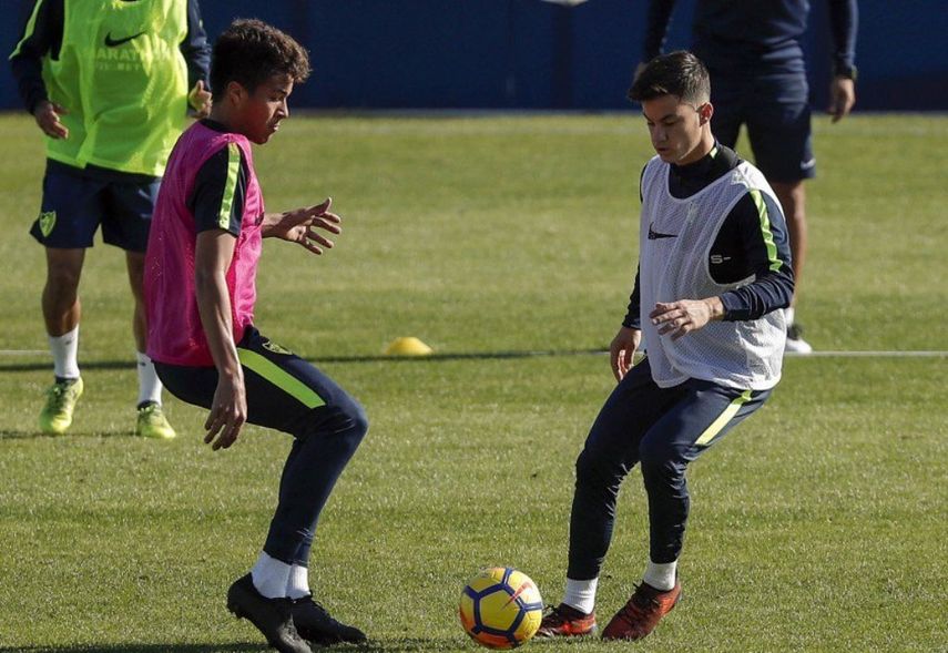 El Málaga se prepara para enfrentarse este domingo al Deportivo La Coruña en La Rosaleda.