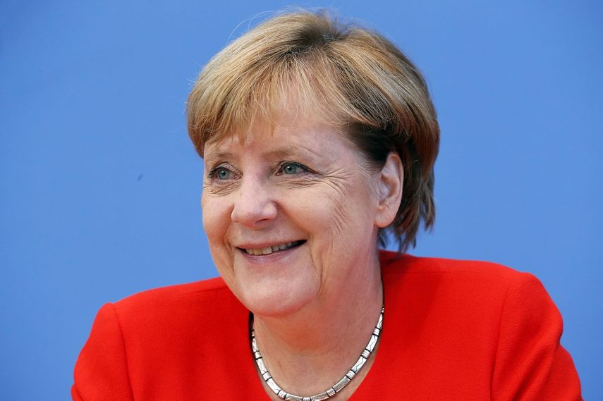 La canciller alemana Angela&nbsp;Merkel ofrece su habitual rueda de prensa de verano en el Bundespressekonferenz en Berlín.