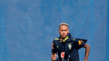 neymar se entrena junto al resto y devuelve la calma a brasil