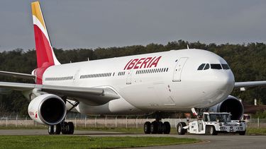 Avión A330, larga distancia, con 42 butacas en Clase Ejecutiva y 278 en Turista.