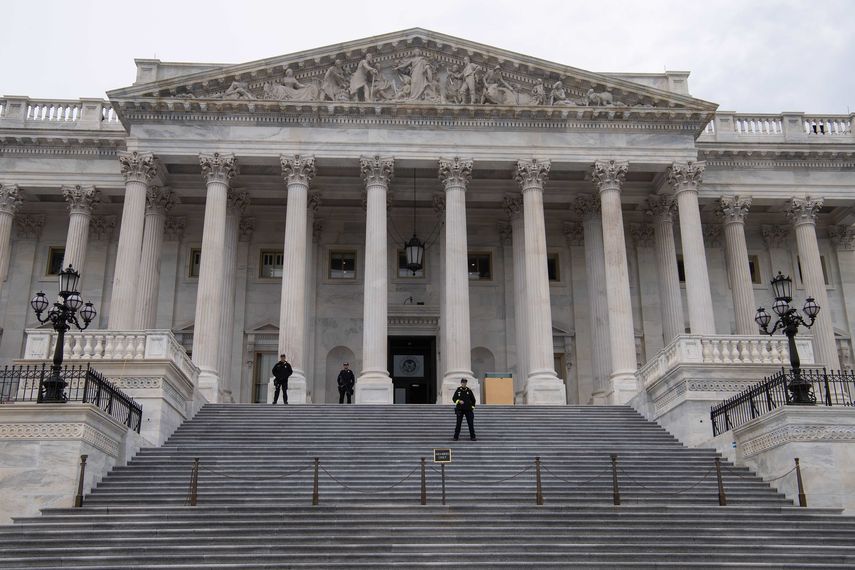 Imagen de la escalinata del Capitolio en Washington.