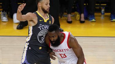 Harden anotó 11 de 26 tiros de campo, incluidos 3 de 12 desde fuera del perímetro.