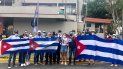 Cubanos radicados en San José de Costa Rica protestan frente a la embajada del régimen castrista por la libertad de su pueblo en la isla. Cubanos radicados en San José de Costa Rica protestan frente a la embajada del régimen castrista por la libertad de su pueblo en la isla.