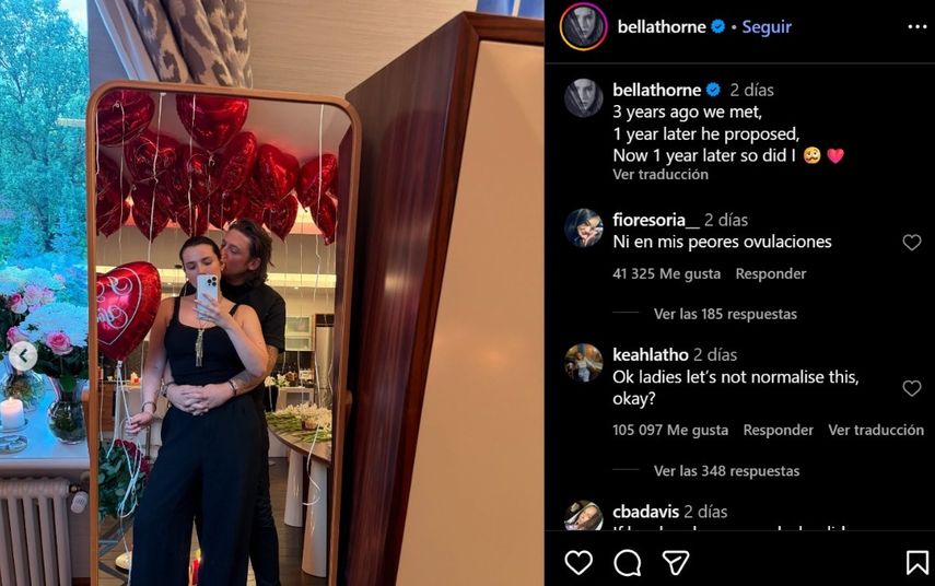 Bella Thorne y Mark Emms se conocieron en agosto de 2022 durante una fiesta en Ibiza.