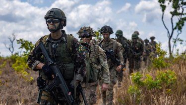 Tropas de EEUU y Brasil en un ejercicio de asalto aéreo en Amapá, Brasil, el 08NOV23.