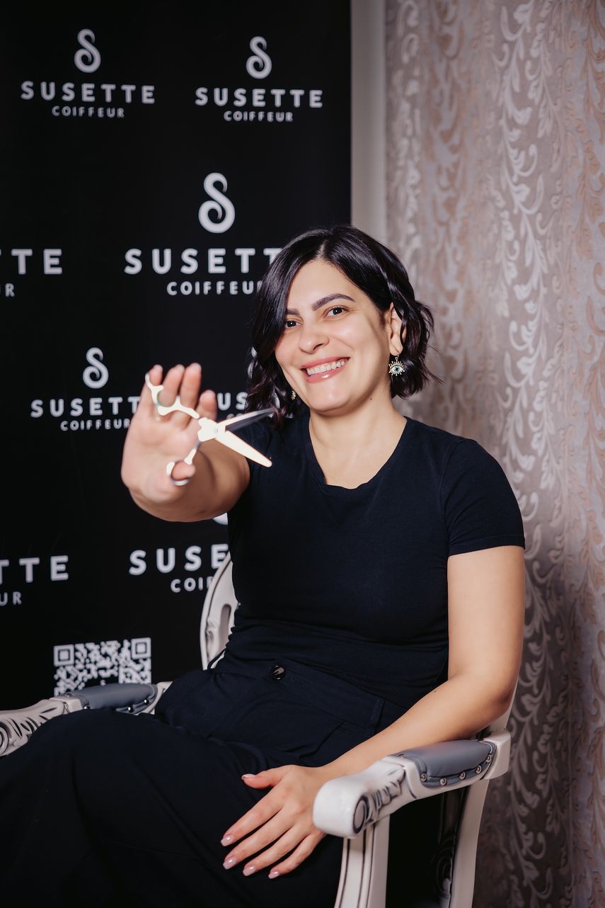 La colorista cubana Susette Portilla, propietaria de Susette Coiffeur.