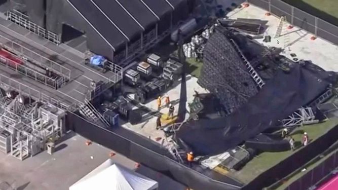 Esta imagen recoge la inmensa pantalla de vídeo en el suelo, Hard Rock Stadium, Miami-Dade.
