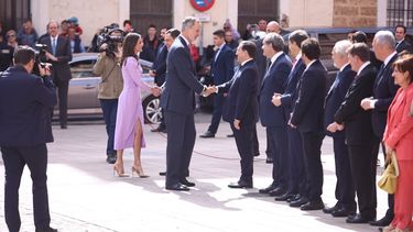 Los reyes de España, Felipe VI y Letizia Ortiz, llegan al Congreso de la Lengua en Cádiz el 27 de marzo de 2023.&nbsp;