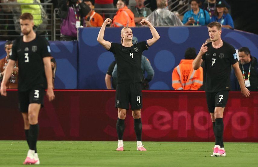 El delantero noruego Erling Braut Haaland celebra el segundo gol de su equipo ante Senegal en el estadio New York/New Jersey.