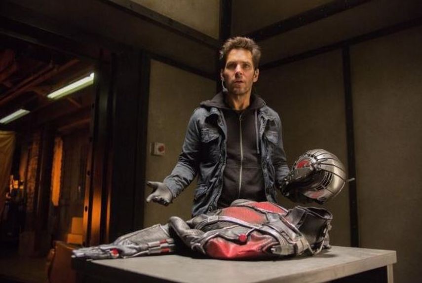 Ant-Man recaudó en su segundo fin de semana en acción 24,7 millones de dólares, según publicó hoy Box Office Mojo, por 24 millones de Pixels, cinta que estaba llamada a ser uno de los éxitos del verano pero que terminó por confirmar que Sandler ha deja