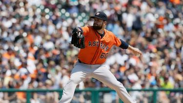 Keuchel volvió a brillar en un partido importante. (ARCHIVO)