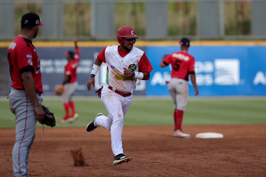 Los Leñadores de Las Tunas derrotaron éste sábado 3-0 a los Cardenales de Lara para conseguir su pase a la final ante los Toros de Herrera, representantes de Panamá.