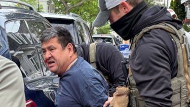 Uno de los detenidos en el operativo de ICE, con una Notificación Roja de Interpol activa por homicidio agravado, robo, secuestro agravado y hurto en El Salvador. Agentes del ICE lo arrestaron en Lynn.