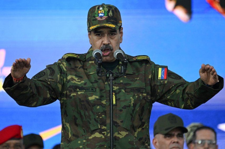 El dictador de Venezuela, Nicolás Maduro, hace gestos durante un discurso durante una ceremonia militar en Fuerte Tiuna.