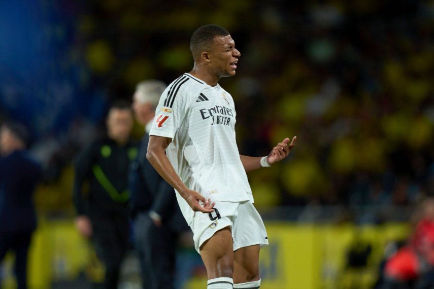 Kylian Mbappé del Real Madrid durante el partido contra Las Palmas en la Liga española, el jueves 29 de agosto de 2024, en Las Palmas.