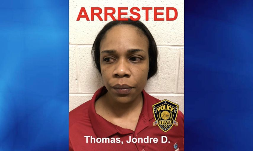 Jondre Thomas, de 33 años, enfrenta cargos por agresión.&nbsp;