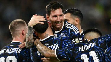 El atacante Lionel Messi, de Argentina, celebra con el resto de sus compañeros luego de un gol ante Zambia, el 31 de marzo de 2026.