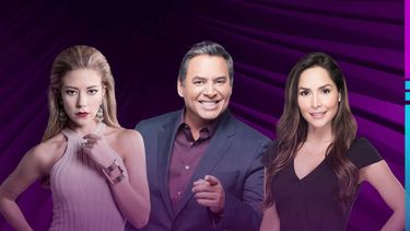 Los presentadores de la sexta edición de Premios Tu Mundo, Fernanda Castillo, Daniel Sarcos y Carmen Villalobos.