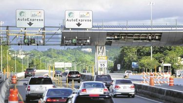 Vista de una de las carreteras de Puerto Rico con el sistema de pago de peaje AutoExpreso.
