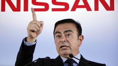 El entonces presidente y director general de Nissan Motor Co. Carlos Ghosn habla en una conferencia de prensa en Yokohama, cerca de Tokio, el 11 de mayo de 2012. La historia de Ghosn es retratada en la serie documental Wanted: The Escape of Carlos Ghosn (El escape de Carlos Ghosn), que debuta el 25 de agosto en Apple TV+.