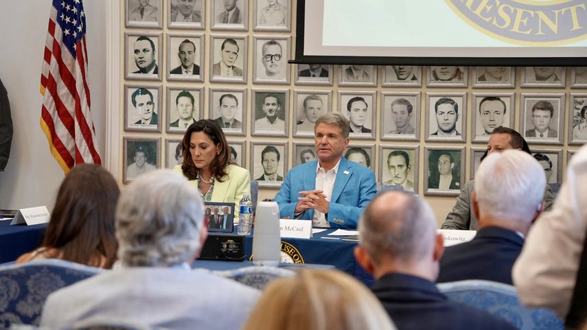 Habla el congresista Michael McCaul.