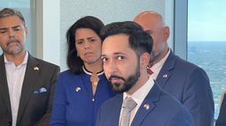 Representante estatal de Florida Juan Carlos Porras. Representante estatal de Florida Juan Carlos Porras.