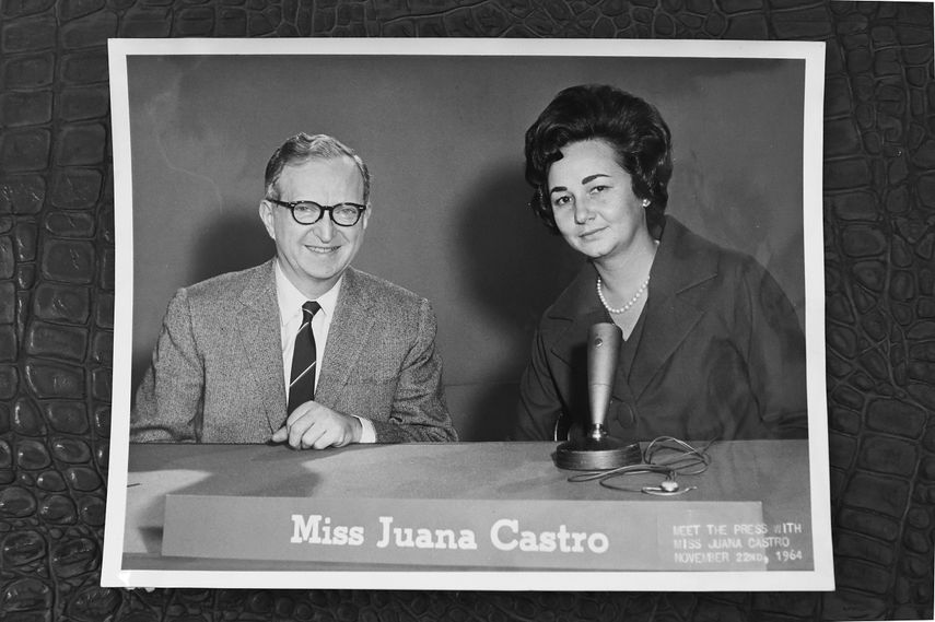 En 1964, en la ciudad de Nueva York durante el programa  Meet the Press de NBC, entrevistada por Mr. Spivack.