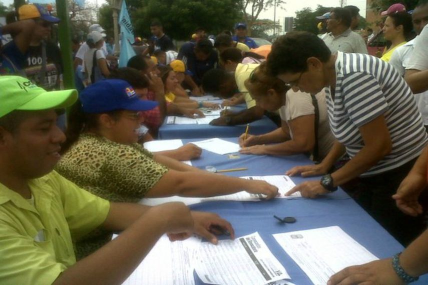 Los puntos de concentración, de inicio de la marcha se van a convertir en puntos de recolección de firmas para el revocatorio (TWITTER/@unidadvenezuela)