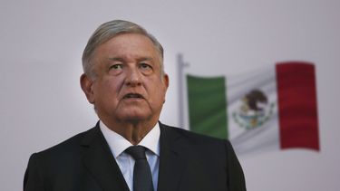 El presidente mexicano Andrés Manuel López Obrador encabeza la ceremonia por el segundo año de su presidencia país, en el Palacio Nacional en Ciudad de México, el martes 1 de diciembre de 2020.
