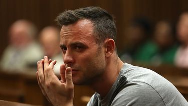 La Justicia sudafricana elevó recientemente a 13 años y cinco meses la pena de cárcel impuesta al atleta por el asesinato de su novia, la modelo Reeva Steenkamp.