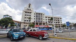 Fachada de la sede del Grupo de Administración Empresarial S A (GAESA)