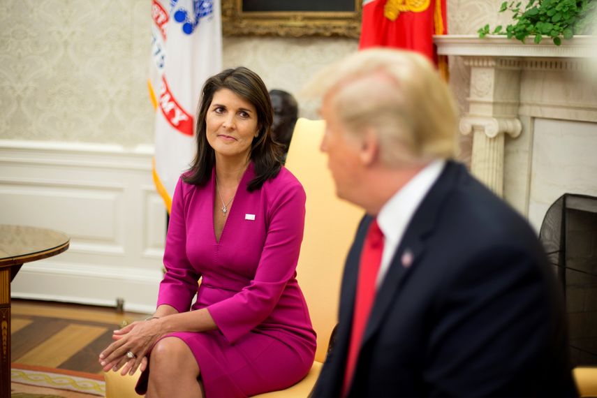 El presidente de Estados Unidos, Donald Trump, confirmó hoy que la embajadora estadounidense ante la ONU,&nbsp;Nikki&nbsp;Haley, abandonará el cargo a finales de año, una decisión que, según dijo el propio mandatario, le había comunicado hacía ya varios meses.
