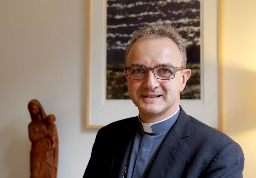 Thibault Verny, Vicario General de la Diócesis Católica de París, posa durante una sesión fotográfica el 11 de octubre de 2018 en París.&nbsp;