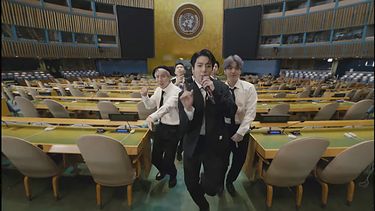 En esta imagen tomada de un video de UNTV, BTS interpreta Permission to Dance en un mensaje pregrabado y presentado durante la Asamblea General de la ONU en la sede de Naciones Unidas el 20 de septiembre de 2021.&nbsp;
