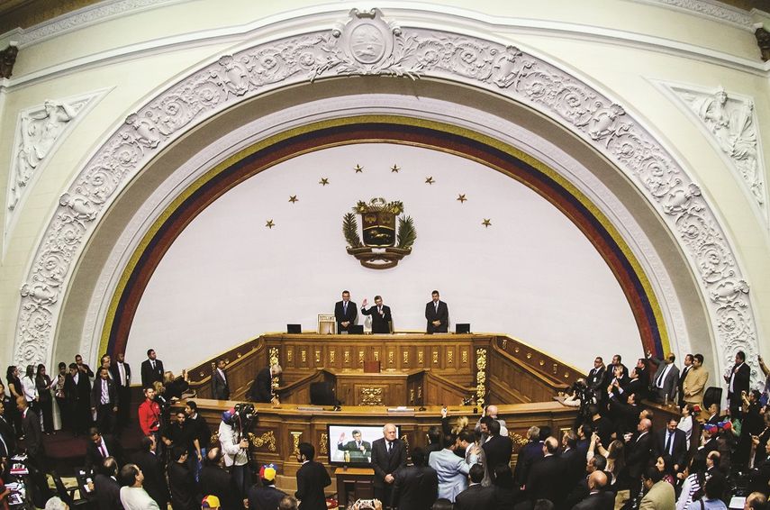 Henry Ramos Allup, en el momento en que toma posesión como presidente del Parlamento venezolano, el 5 de enero último (EFE)