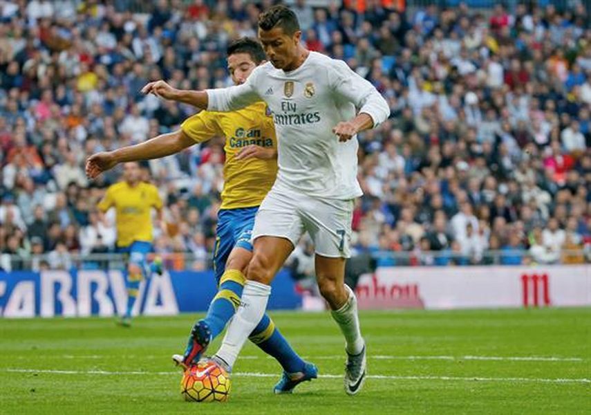 Cristiano volvió a marcar en esta nueva victoria de los merengues. (EFE)