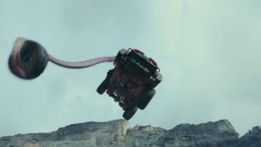 monster trucksy the bye bye man, estrenos opuestos para el fin de semana