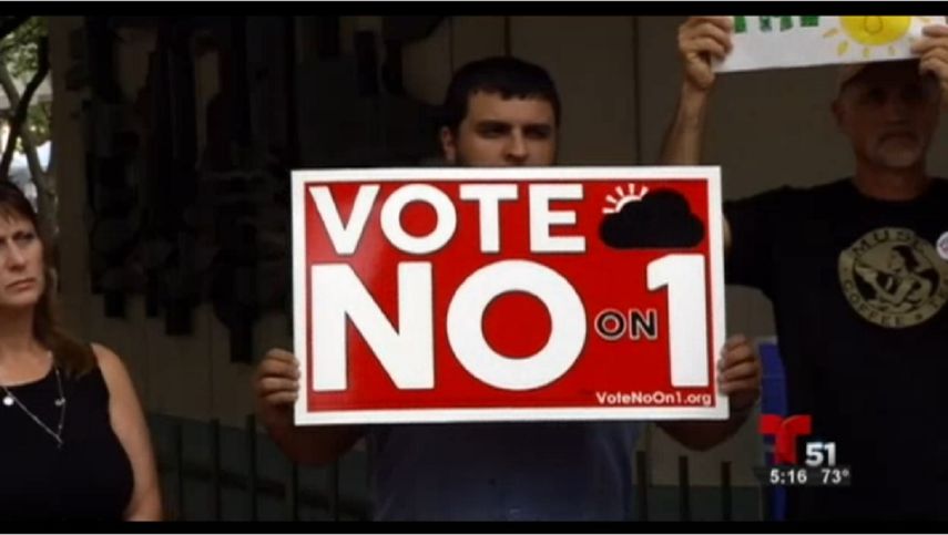 Los manifestantes estiman que la redacción de la consulta es engañosa y llaman a votar encontra de la enmienda 1.