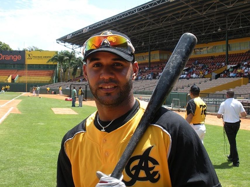 Villar impulsó dos de las cuatro carreras de su equipo. (ARCHIVO)