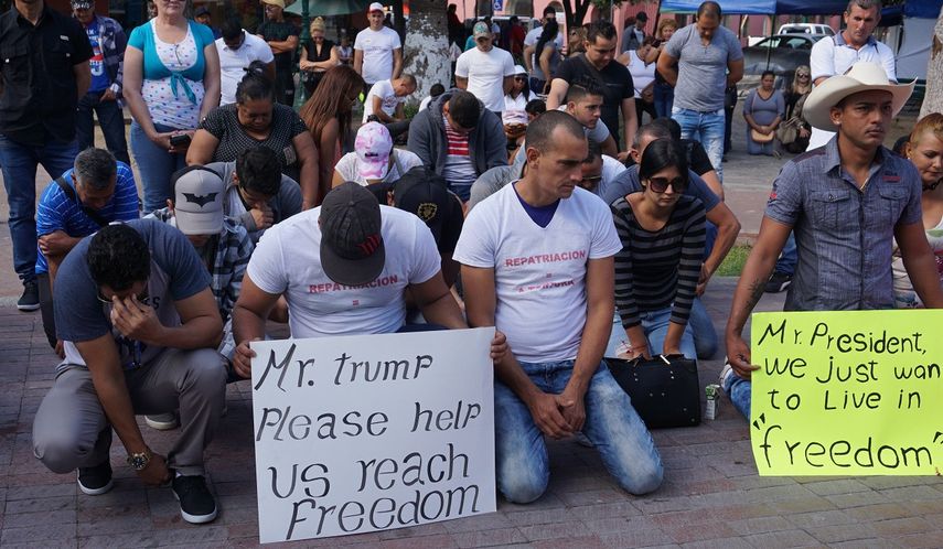 Cubanos varados en México.