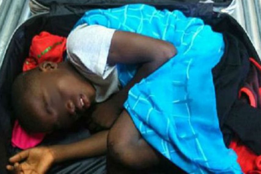 El pequeño Adou recibió el beneficio de las Autoridades del Área de Menores de la Ciudad Autónoma de Ceuta (Archivo)