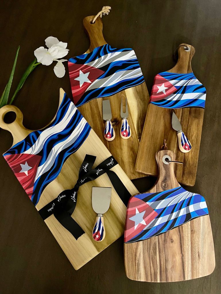 Objetos para el hogar pintados a mano. 