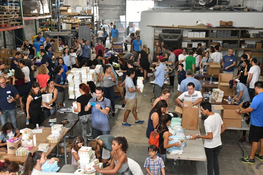 Donaciones de diversa índole fueron recogidas y organizadas en la ciudad de Doral, para ser enviadas a la comunidad de Venezuela.