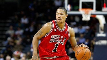 Derrick Rose se lució por los Bulls