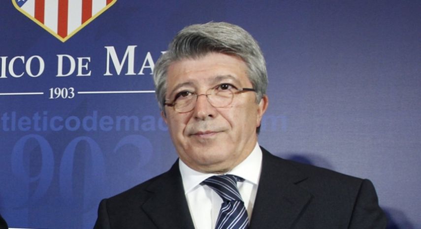 El presidente de los rojiblancos, Enrique Cerezo, considera la sanción como una injusticia grande. (ARCHIVO)